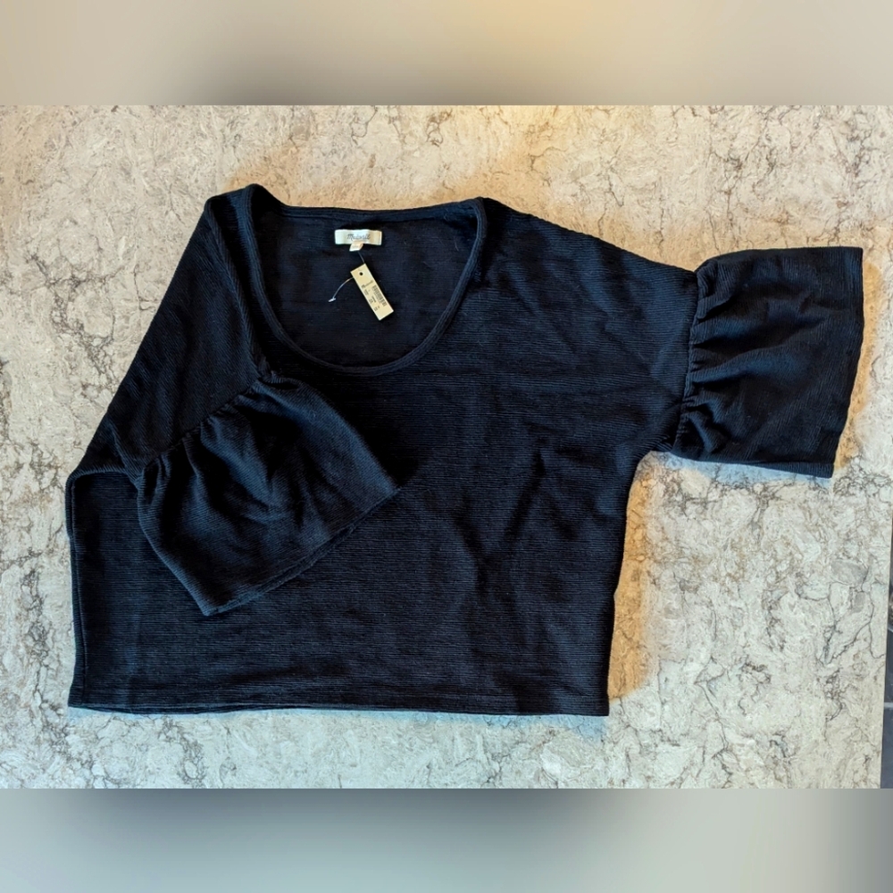 Madewell chic Black Cropped ribbed top